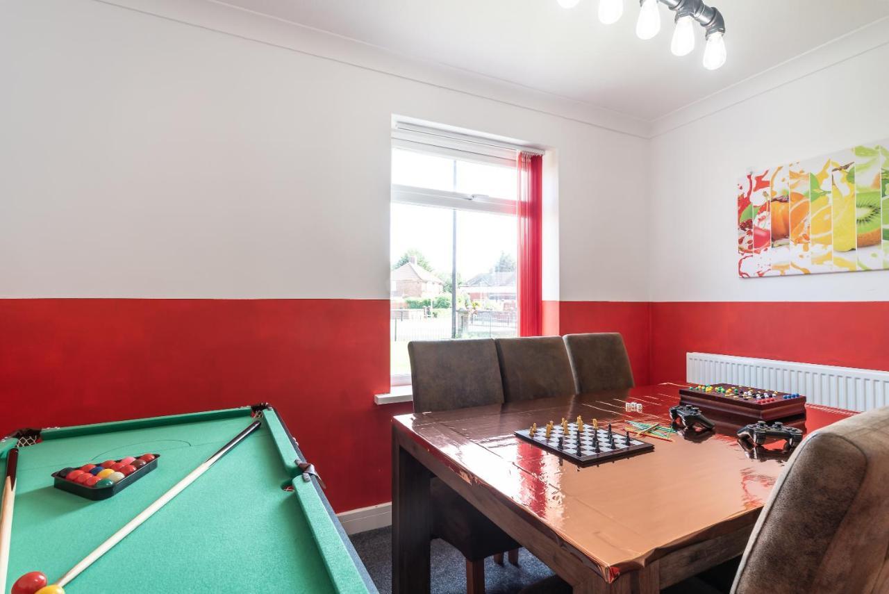 Aseda 4 Bedroom Private Parking, Game Zone -Pool Table, Garden Home Кінгстон-апон-Галл Екстер'єр фото